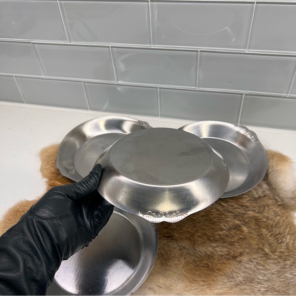 Vintage Hammered Silverplate Bird Claw Tongs & 4 Stainless Japan Small Plates - Picture 7 of 16